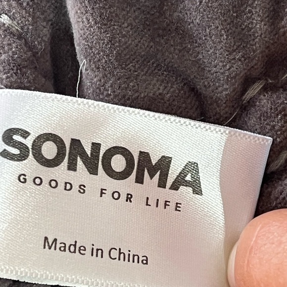 Pillow cover only, grey Sonoma brand from Kholes (only one) - Picture 4 of 8